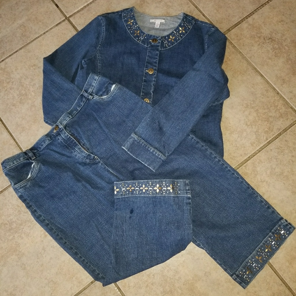 JM Collection denim jacket and crop pants